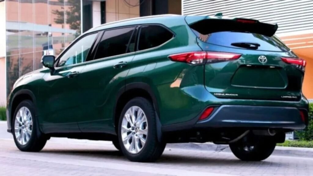 Toyota Highlander 2026: Family-Focused SUV with Hybrid Efficiency and Advanced Features